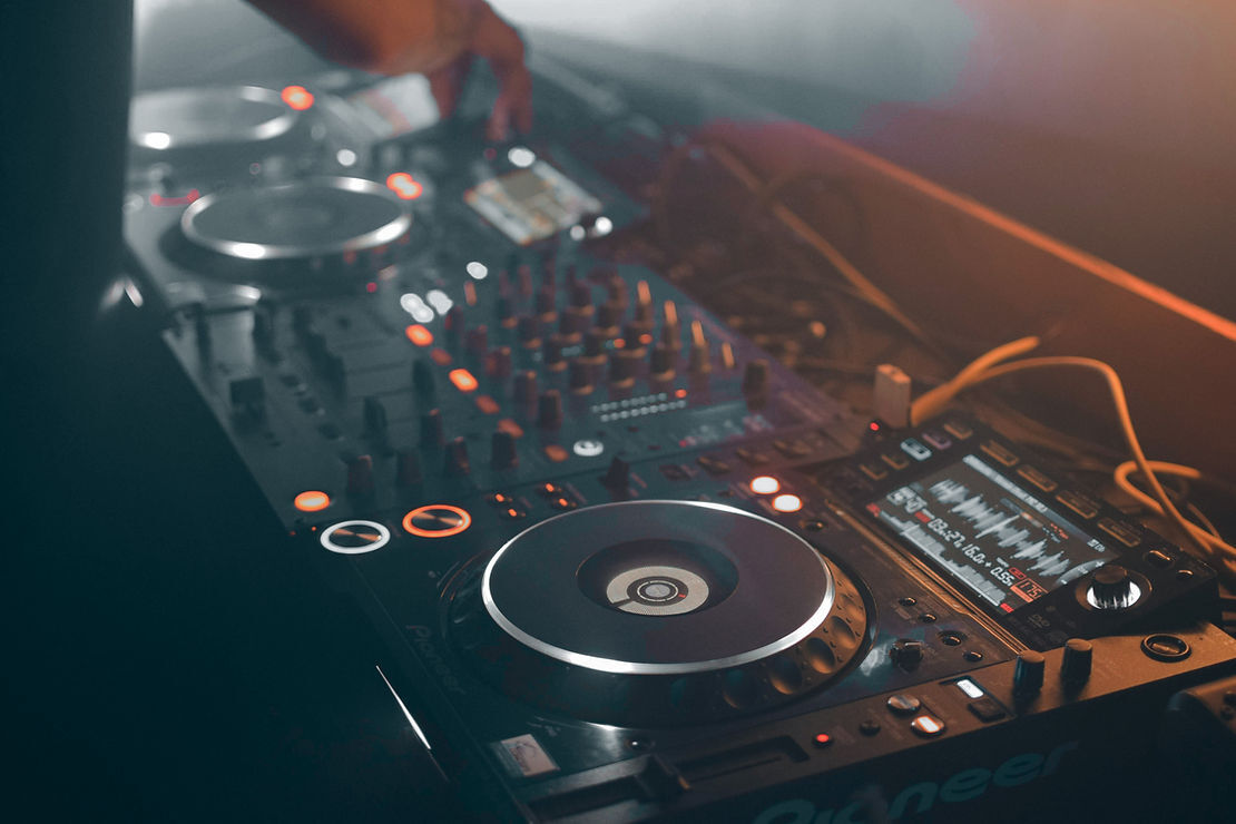 The Best DJ Controllers for Beginners in 2026