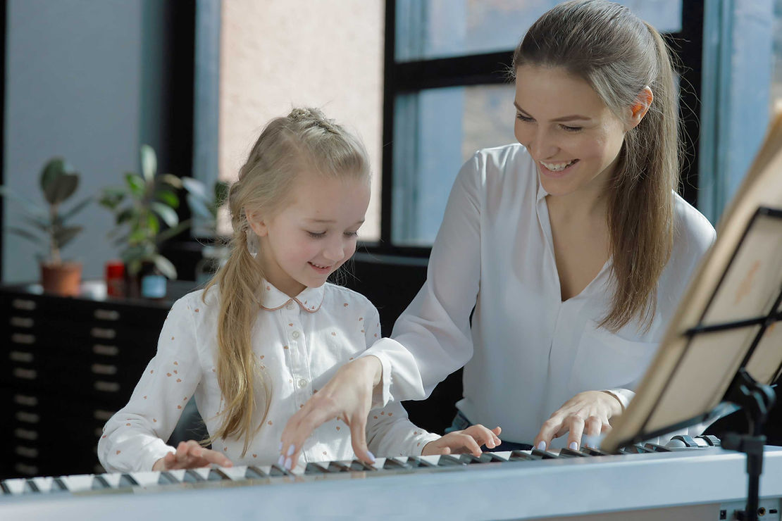 Beginner Piano Practice Guide: 10 Tips to Improve Quickly