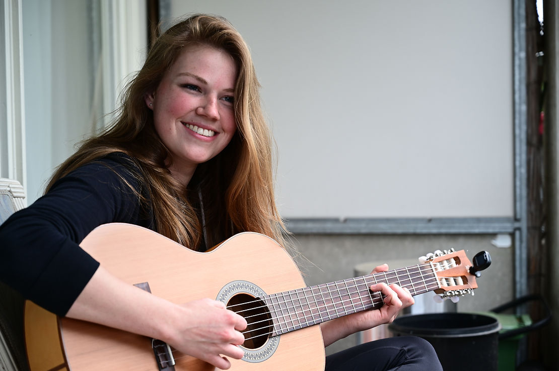 Guitar Lessons In Toronto: The Joys Of Learning As An Adult