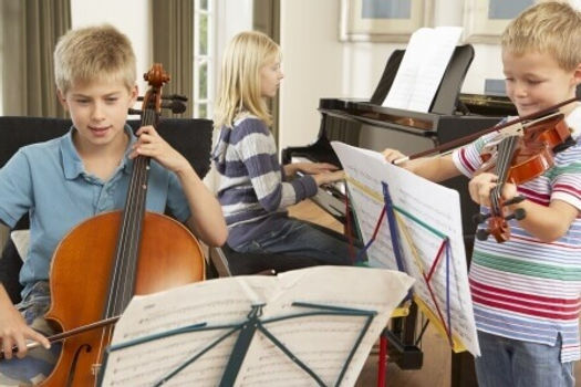 5 Reasons to Encourage Your Child to Learn An Instrument