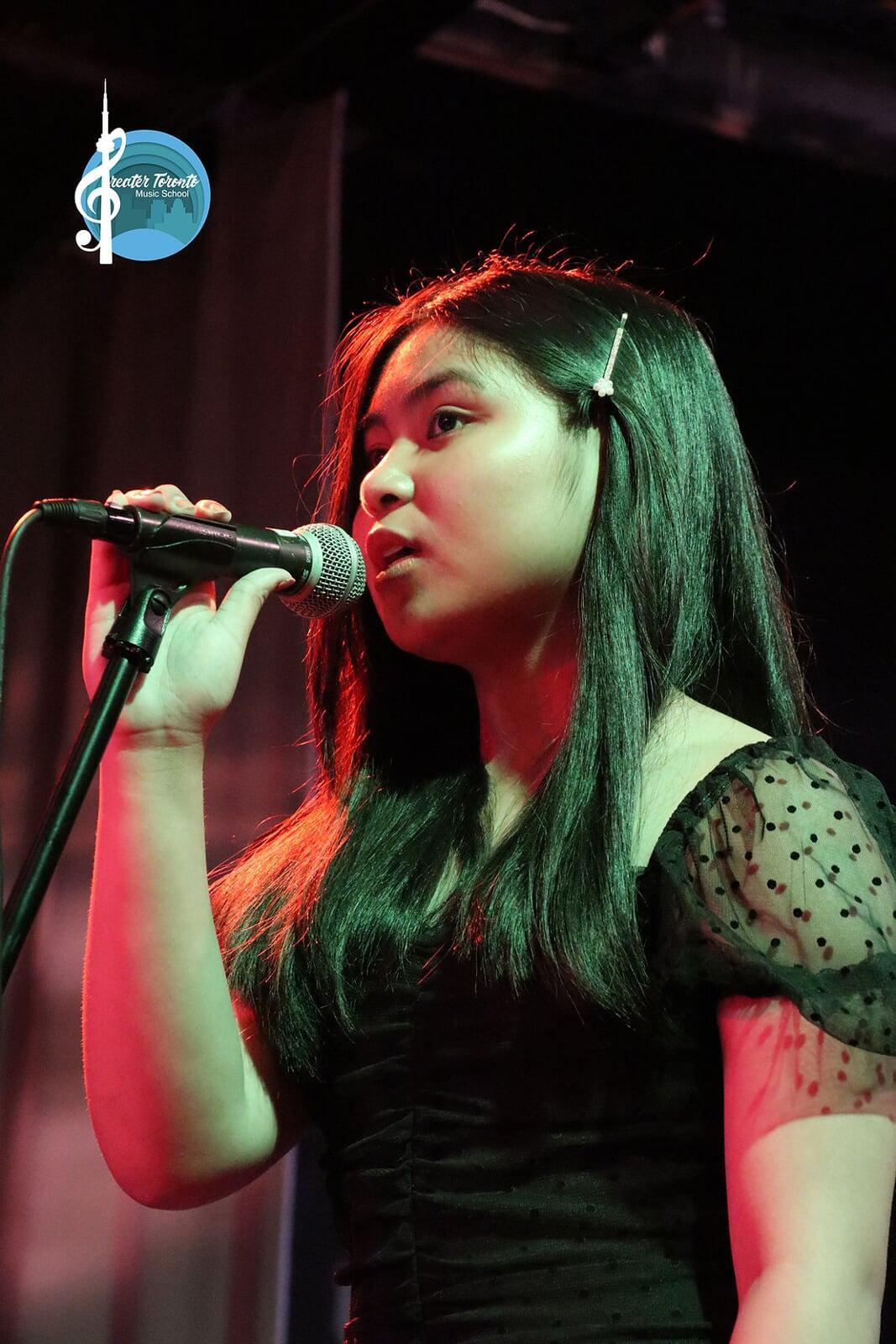 10 Easy Songs to Sing for Beginners: Pop, Classical, Musical