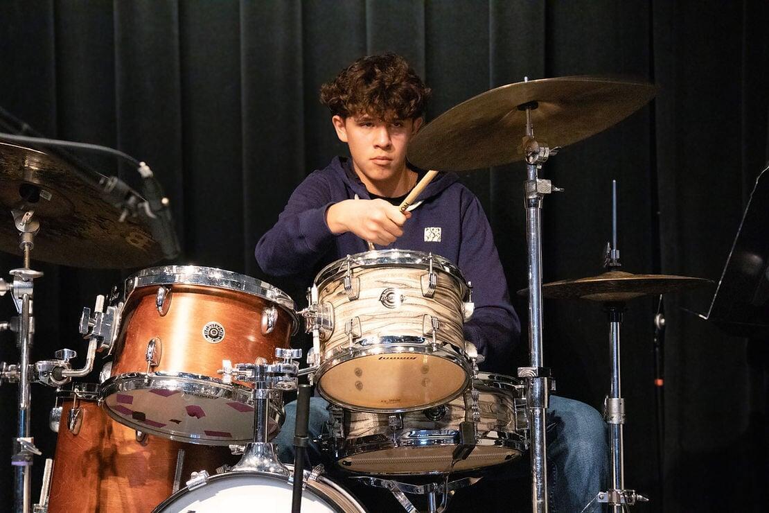 Learn Jazz Drumming: Swing, Shuffle & Essential Techniques